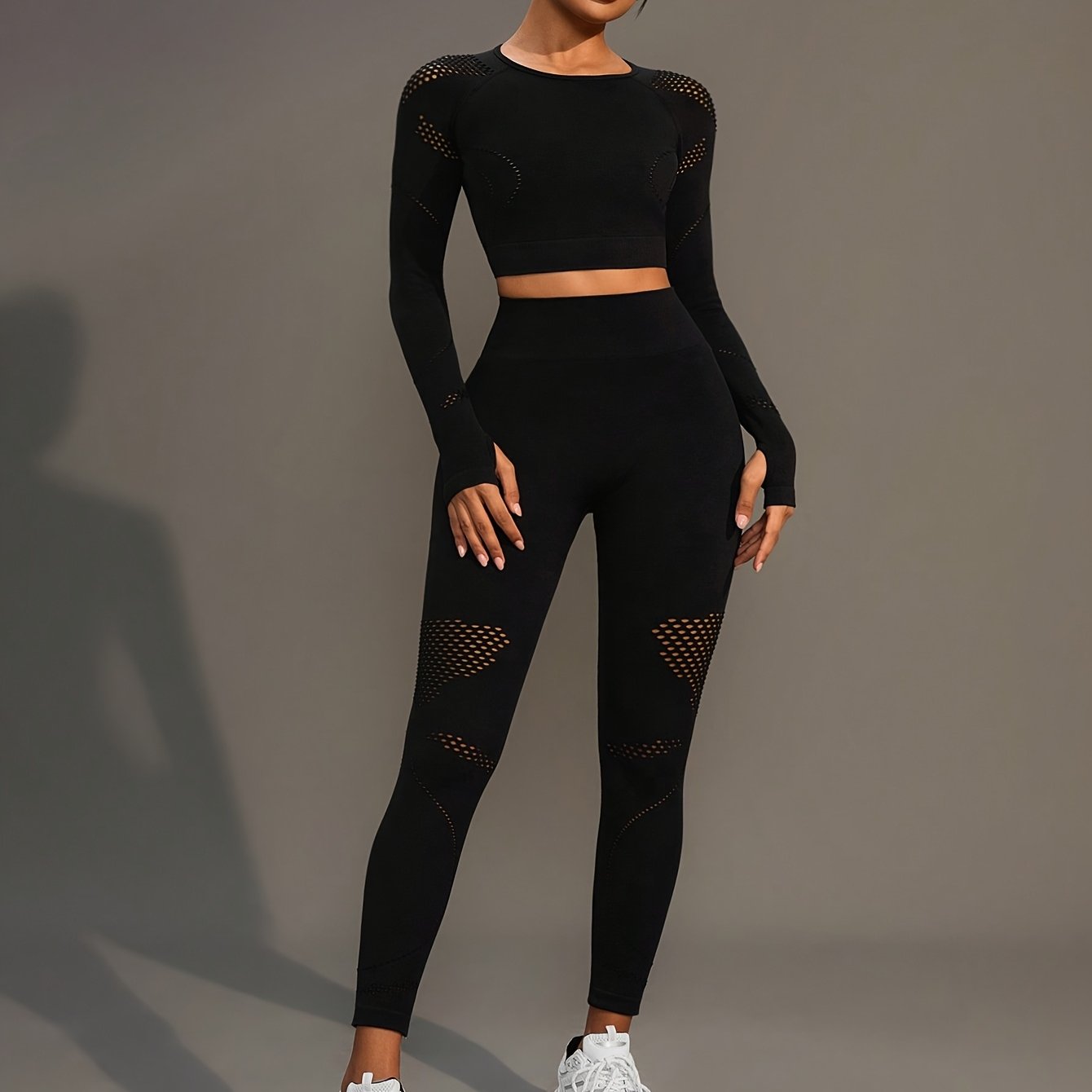 Women's Stretchy Yoga Set With Long Sleeve Top And Pants